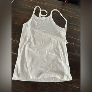 Gap med white tank